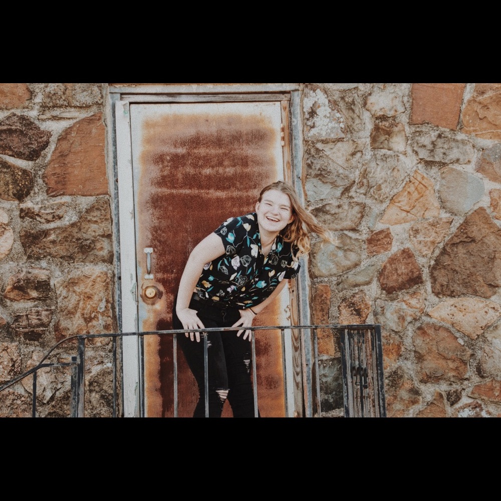 Meet your Posher, Em